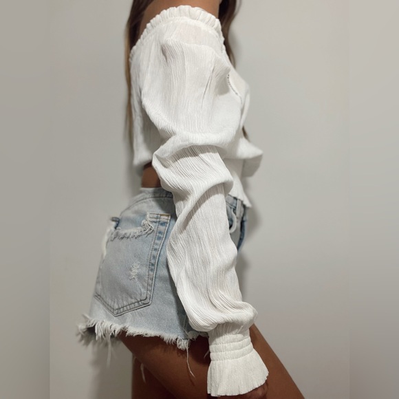 Beautiful Flowy Top - Picture 2 of 5